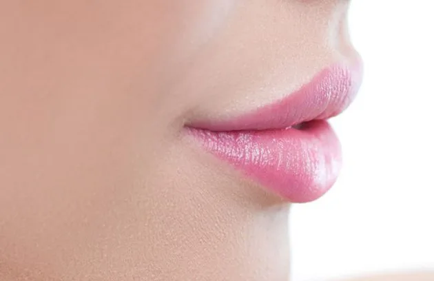 هزینه تزریق ژل لب قلبی