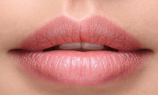 تزریق ژل لب قلبی